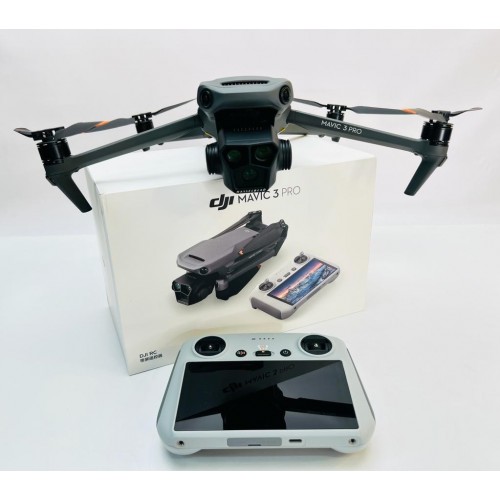Квадрокоптер DJI Mavic 3 Pro в Комсомольске-на-Амуре с пультом DJI RC