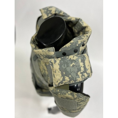 Военный бронежилет пиксельный с плитами в Комсомольске-на-Амуре